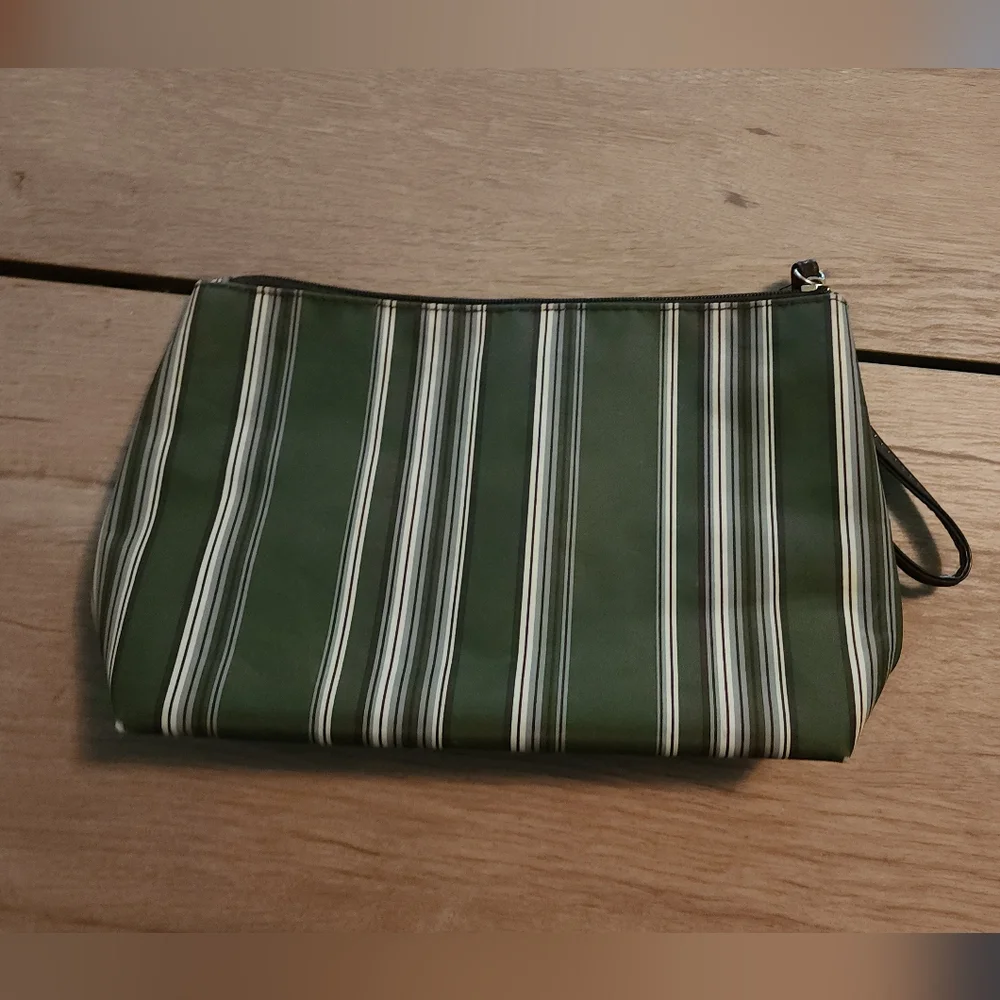 🌟 3 for $15 Deal! 🌟Green white striped makeup bag